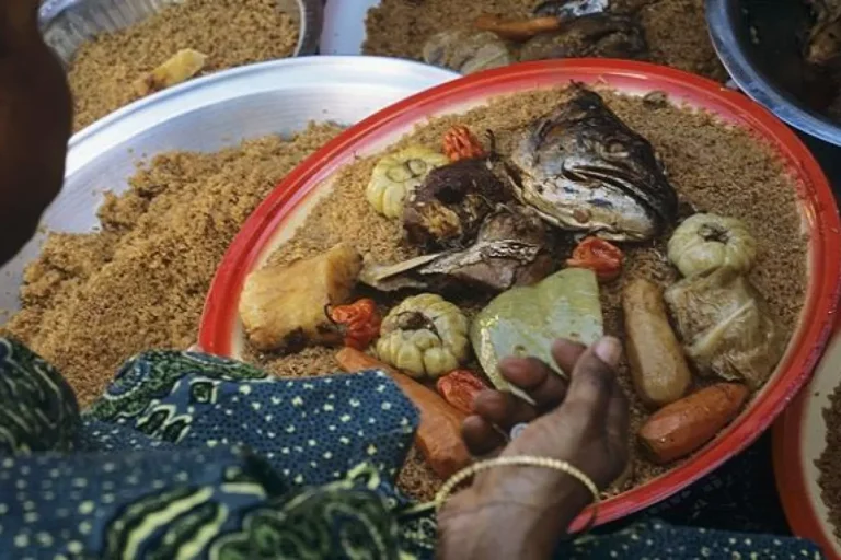 Are there any unique cooking techniques used in Senegalese cuisine?