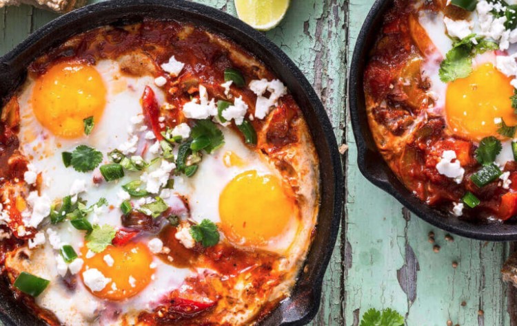 What are some condiments or sauces commonly used in Israeli cooking?