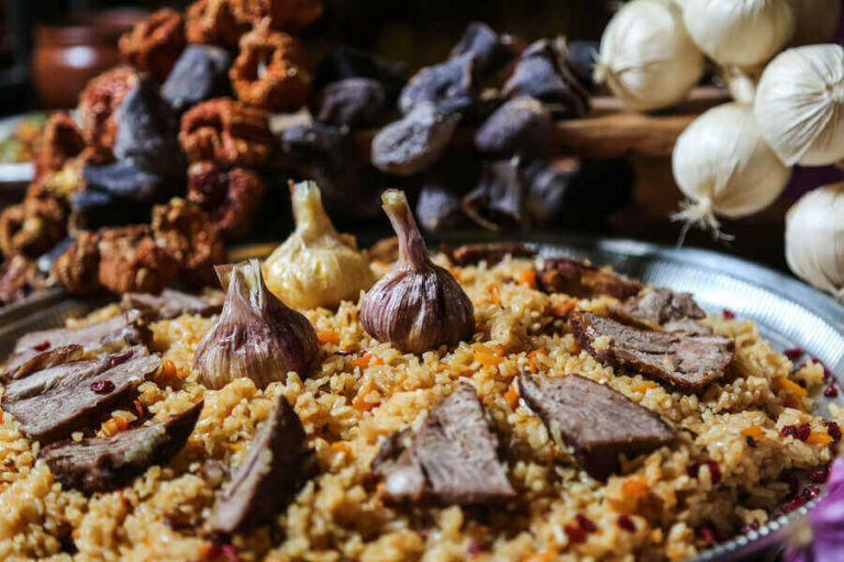 Can you recommend some Uzbek dishes for vegetarians?
