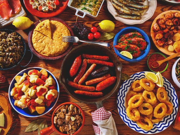 Are there any vegetarian or vegan options available in Spanish cuisine?
