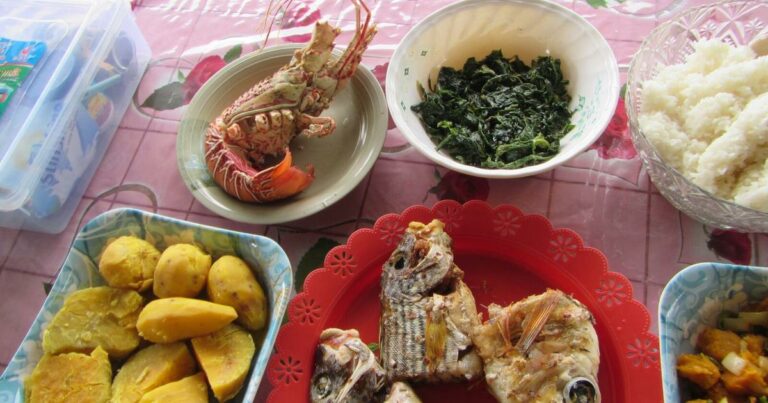 Is Solomon Islands cuisine spicy or mild in terms of heat?