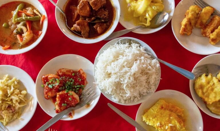Are there any vegetarian or vegan options in Seychellois cuisine?