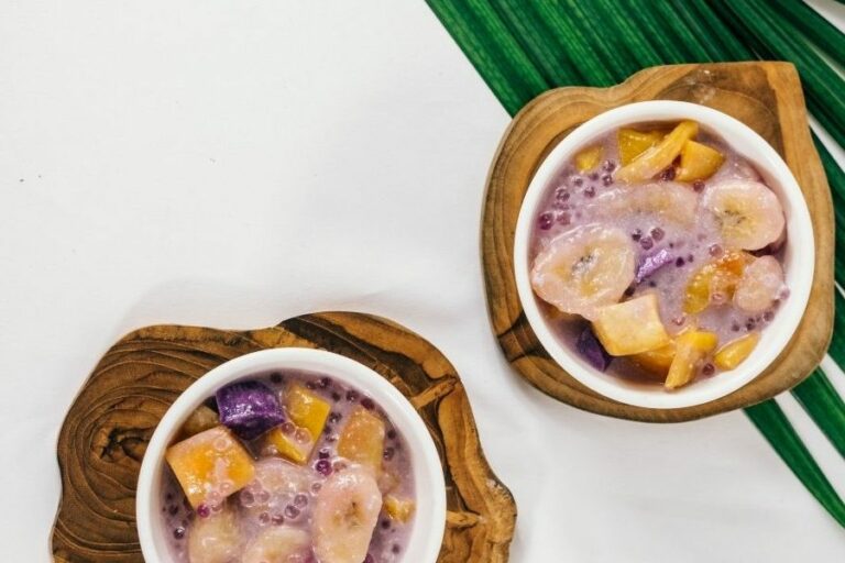 Are there any must-try street food items in Palau?