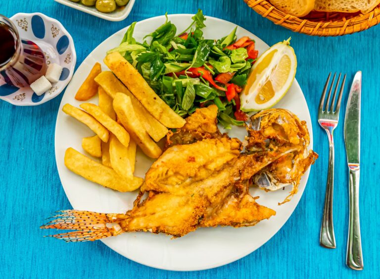 What are some traditional Bahamian spice blends used in cooking?