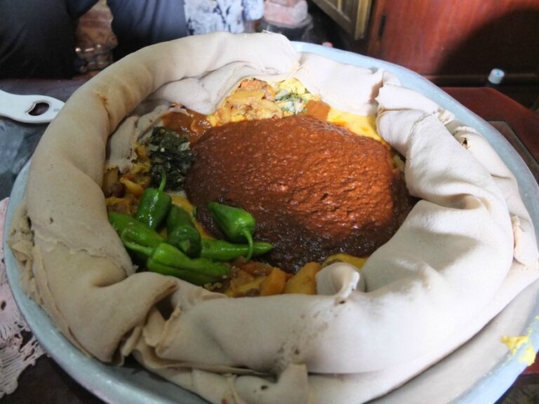 Can you recommend some popular Eritrean desserts?