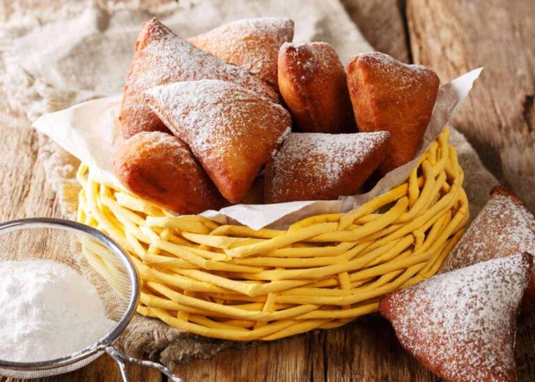 Are there any Ugandan desserts or sweet treats?