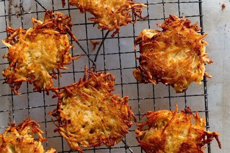 Can you find Italian influences in Holy See cuisine?