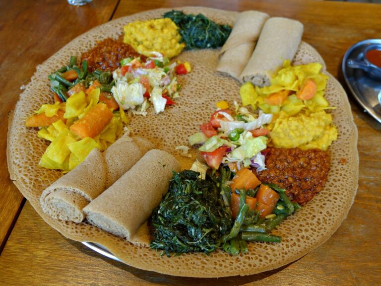 Can you recommend some must-try Eritrean street foods?