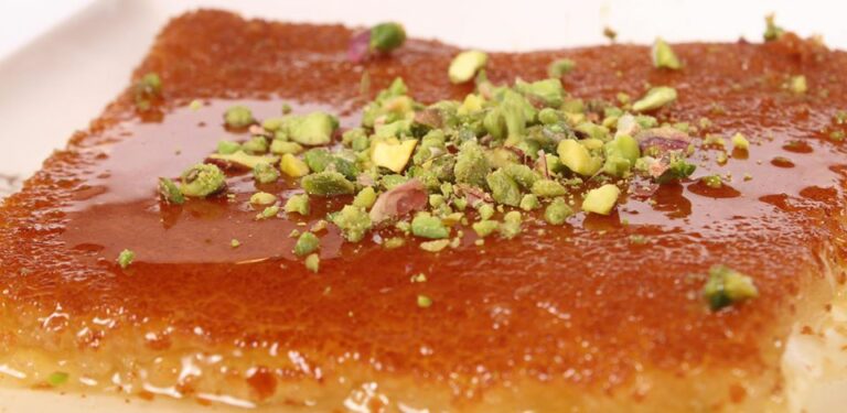 Are there any Emirati desserts or sweet treats?