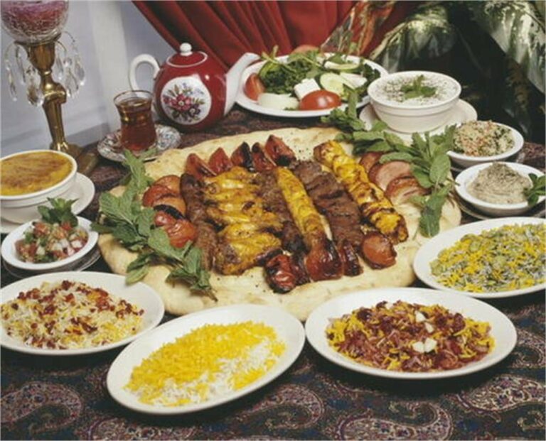 What are some traditional snacks or appetizers in Iranian cuisine?