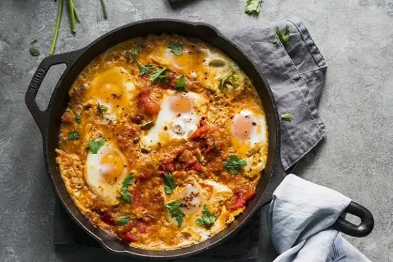 What are some popular beverages in Tunisia?