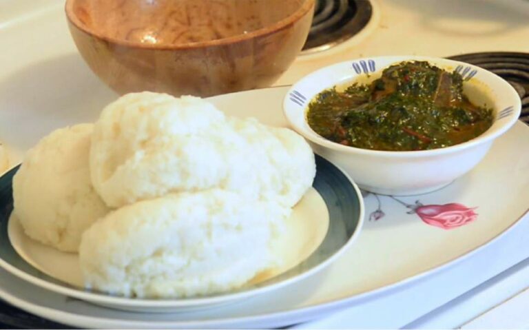 What are the main ingredients used in Central African Republic dishes?