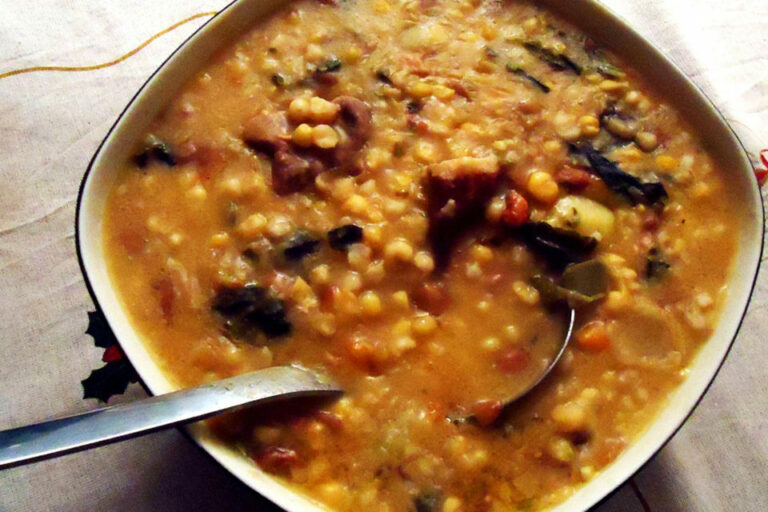 What are some popular seafood dishes in Cabo Verde?