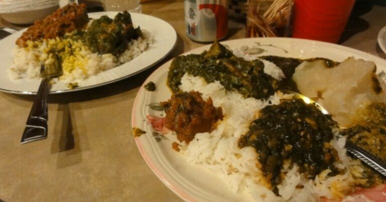 Are there any vegetarian or vegan options in Sierra Leonean cuisine?