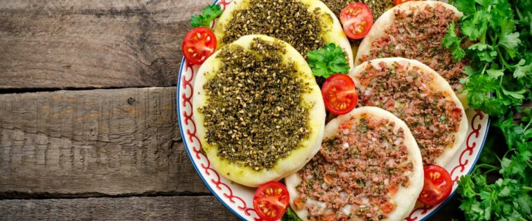 Can you suggest some dishes from Saudi Arabia that are suitable for those with dietary restrictions, such as gluten-free or vegetarian options?