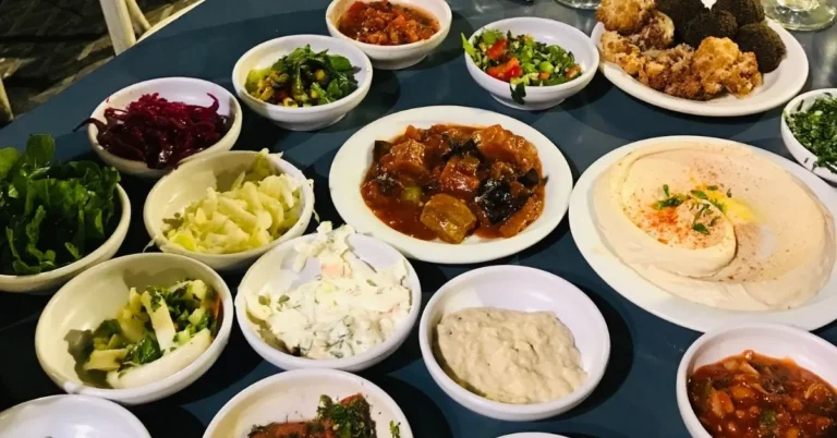 What are some vegetarian options in Israeli cuisine?