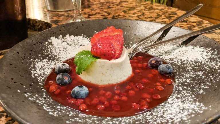 What are some traditional snacks or appetizers in Estonia?