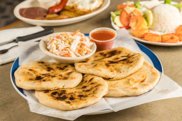 What are some traditional snacks or appetizers in El Salvador?