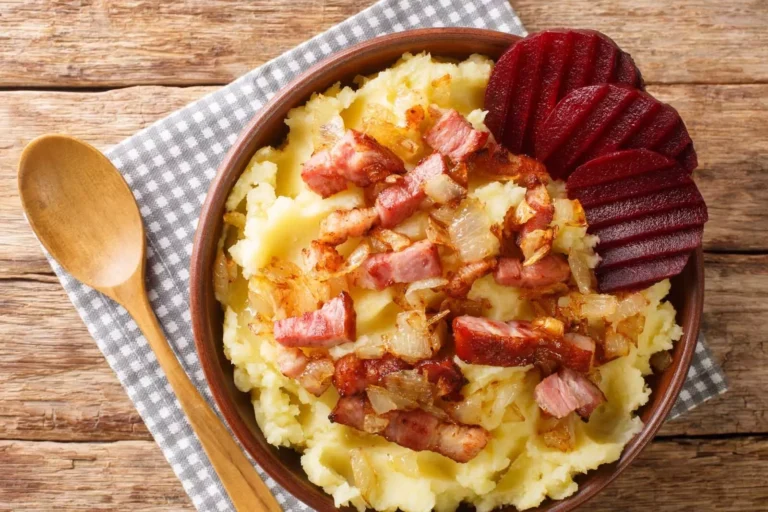 What are some popular street foods in Denmark?