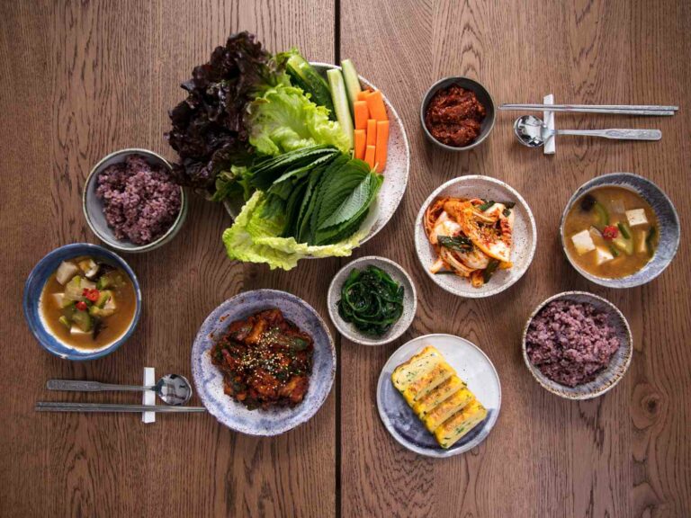 Can you suggest some North Korean dishes that are suitable for those with dietary restrictions, such as gluten-free or dairy-free options?