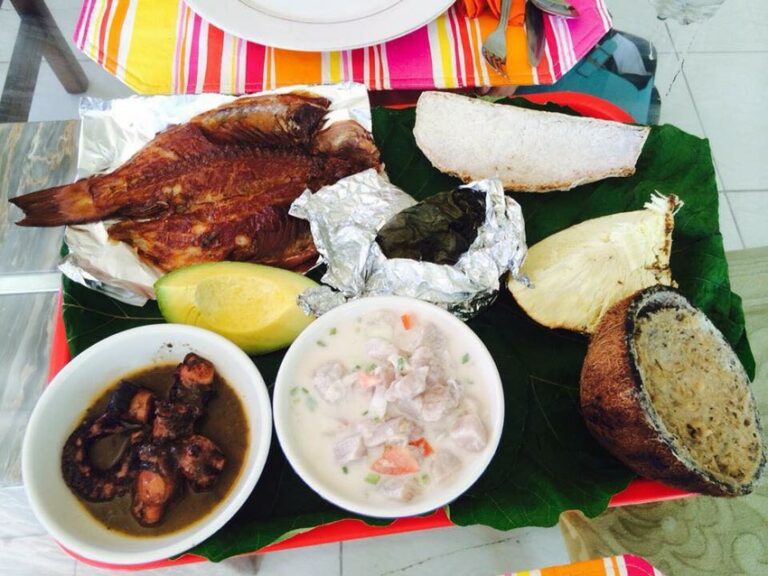 Are there any must-try street food items in Samoa?
