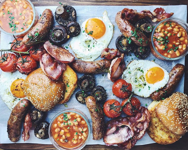 What is a typical Maltese breakfast like?