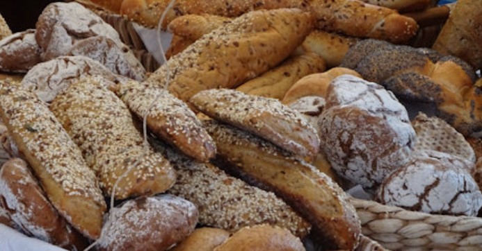 Are there any traditional bread varieties in Austrian cuisine?