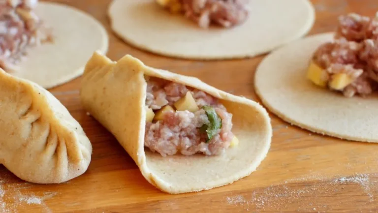 How does Slovenian cuisine differ from neighboring Central European cuisines?