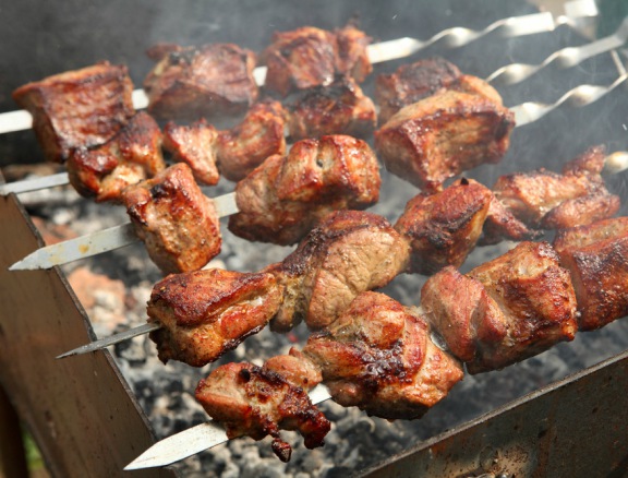 What are some popular Armenian barbecue dishes?