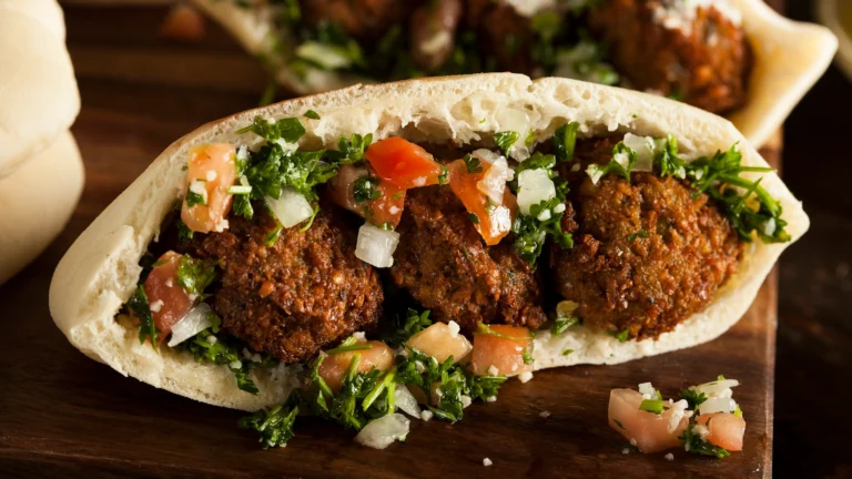 Is Israeli cuisine influenced by other Middle Eastern cuisines?