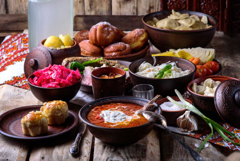 Are there any Ukrainian desserts or sweet treats?