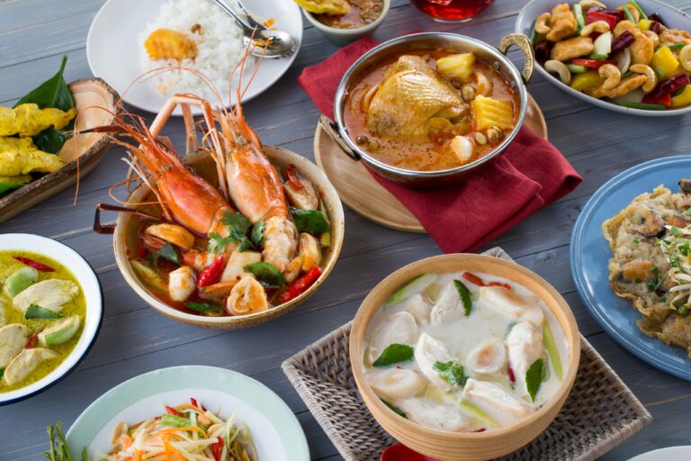 What are some Thai dishes that are popular during Thai festivals or celebrations?