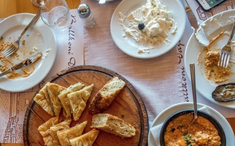 What are the popular desserts in Albanian cuisine?