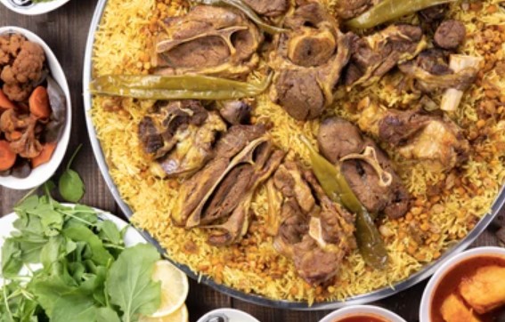 Are there any specific dietary restrictions or considerations in Kuwaiti cuisine?