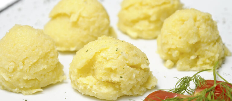 What are some popular ingredients used in Moldovan cuisine?