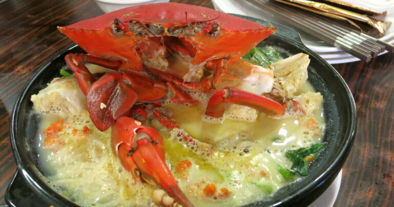 Can you tell me more about the famous dish “Singapore Chili Crab”?