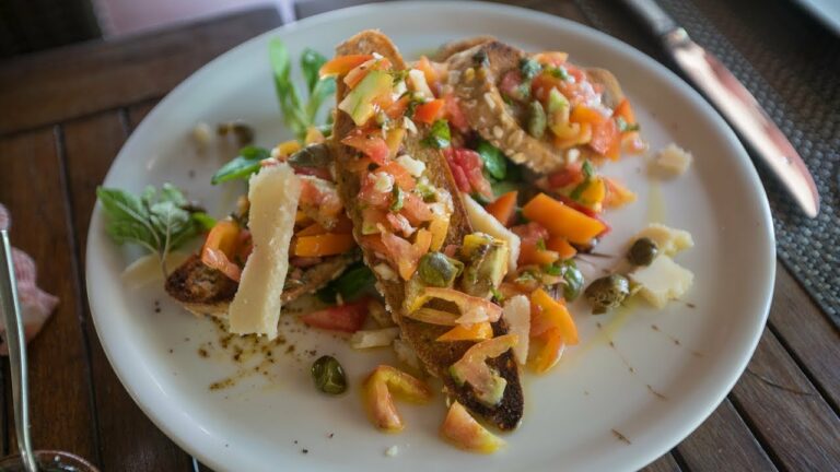 Are there any specific dietary restrictions or considerations in Seychellois cuisine?