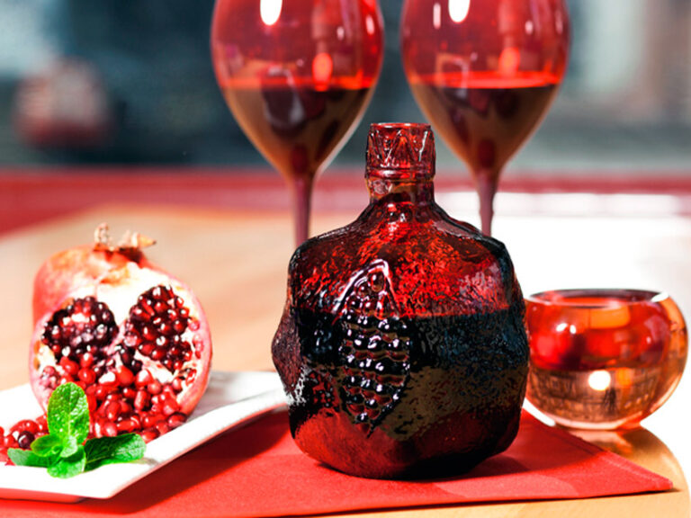 What are the traditional beverages of Armenia?