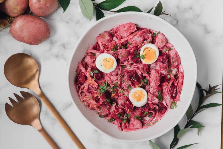 Can you explain the use of juniper berries in Estonian cooking?