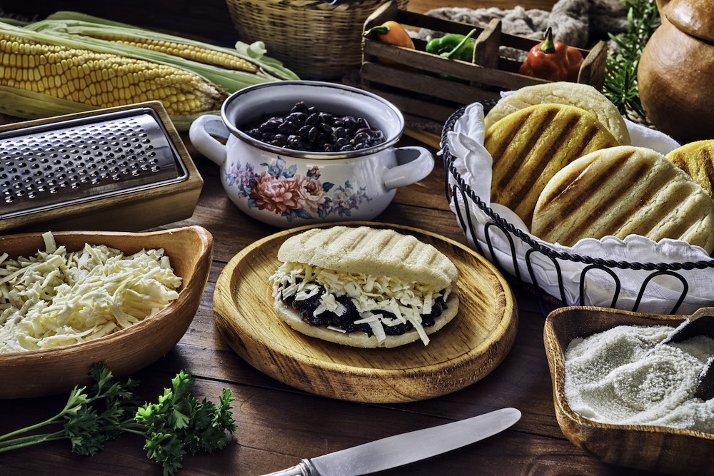 Are there any street food markets or stalls in Venezuela?