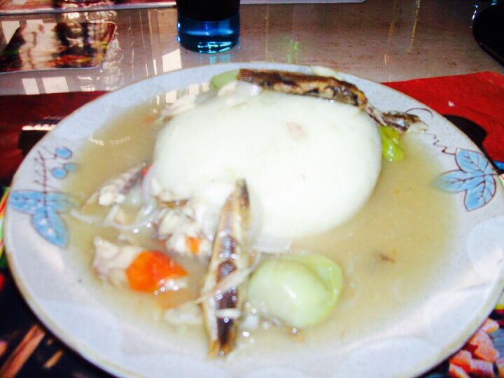 How is Tongan cuisine influenced by Polynesian flavors?