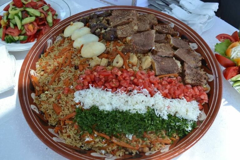 Are there any Tajik dishes with Afghan influences?