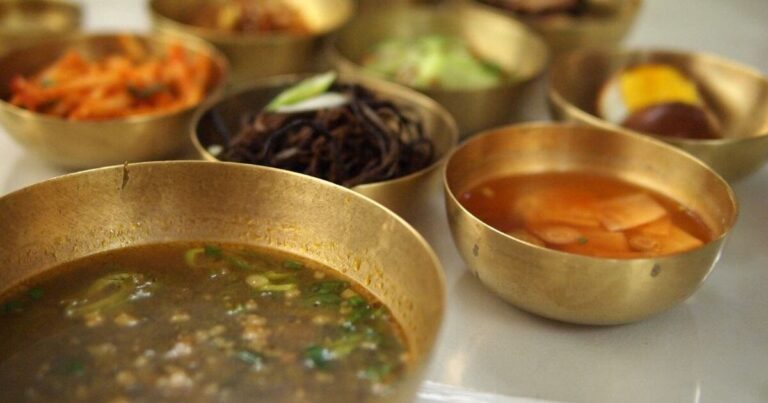 Are there any food markets or festivals in North Korea?