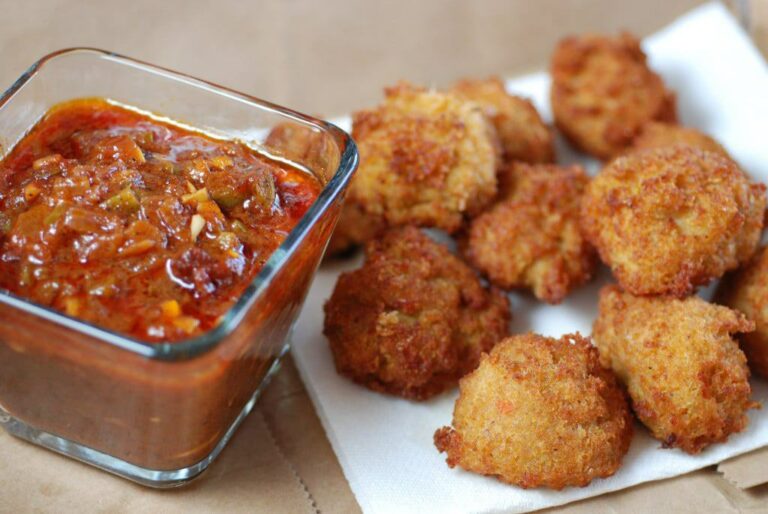 What are some traditional snacks or appetizers in Congo?