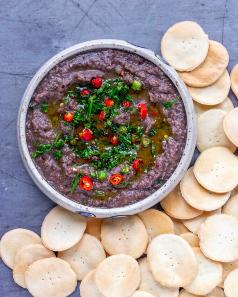 What are some condiments or sauces commonly used in Maltese cooking?