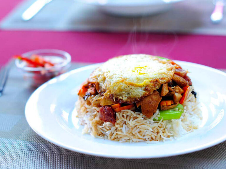 How spicy is Mauritian food?
