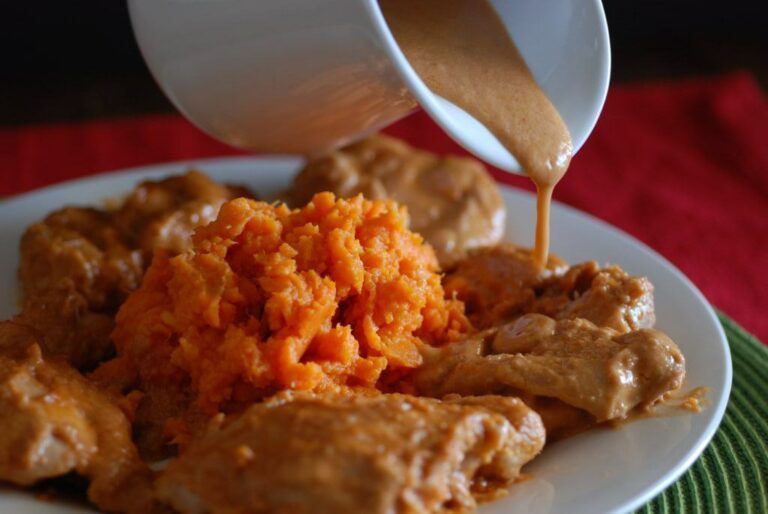 Are there any vegetarian options in Burkina Faso cuisine?