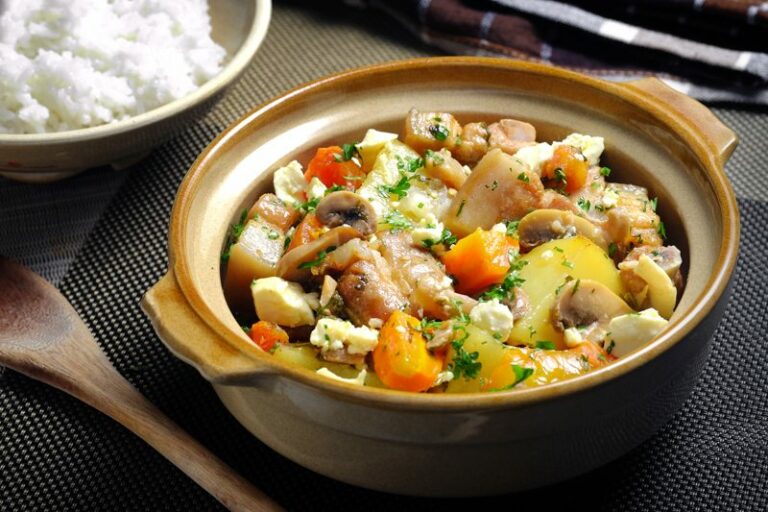 What are some popular street foods in Bulgaria?