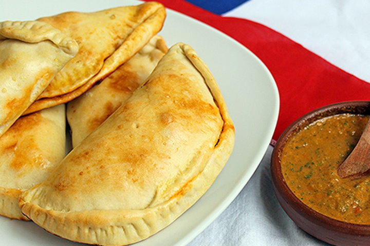 Can you explain the use of seafood in Chilean dishes?