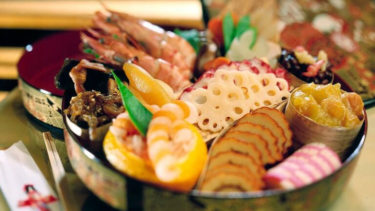 Can you find any influences from neighboring Belgian, French, or German cuisines in Luxembourg dishes?